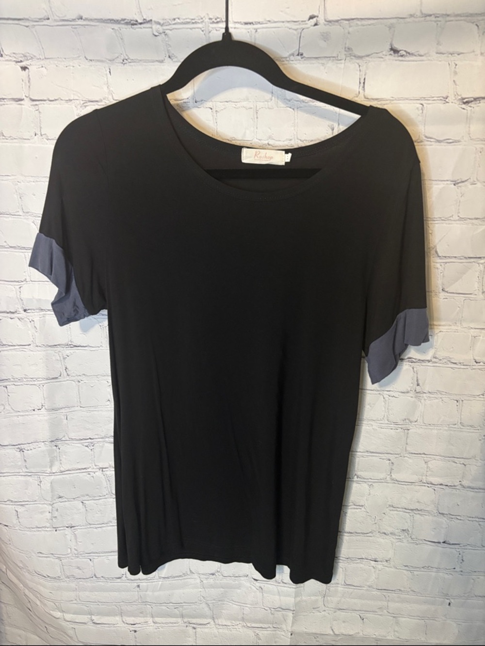 Women’s Medium Black Short-Sleeve Crewneck Top with Gray Sleeve Cuffs